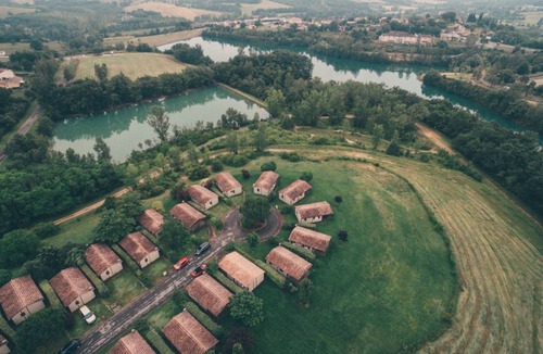 Monclar-de-Quercy Resort | 35 m² Resort ∙ 2 bedrooms ∙ 4 guests