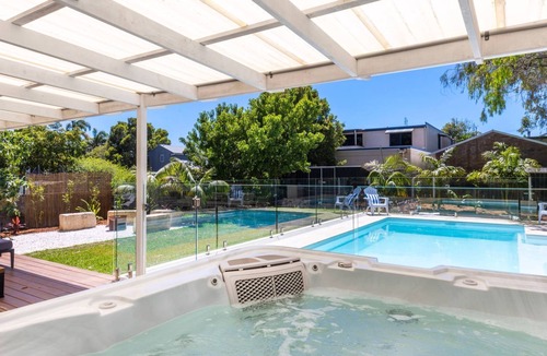 Vincentia House | 35 South - Pet Friendly