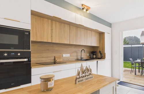 Saint-Vincent-sur-Jard House | 350 m from the sea – House for 4 adults/4 children