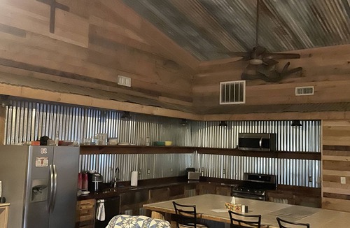 Cason Other | 3500 sq ft barndominium, sleeps 9 guests. 3 bedrooms and 3 bath with gym.