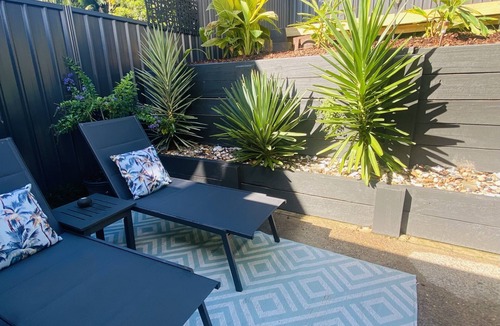 Malua Bay Apartment | 350m walk to two beautiful beaches!