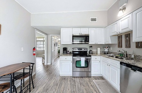 Tampa Cottage | 3517 River Grove Drive