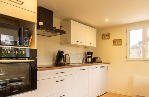 Pleherel-Plage-Vieux-Bourg House | 357 - Apartment with courtyard and garden, 100m from the beach