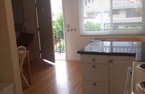 Downtown North Apartment | 357#E downtwn 2bedrm AC hardwd