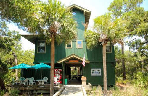 Saint Helena Island House | 359 Tarpon Blvd