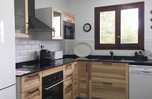 Sant Pere de Ribes Villa | 35min getaway from Barcelona, private pool and BBQ