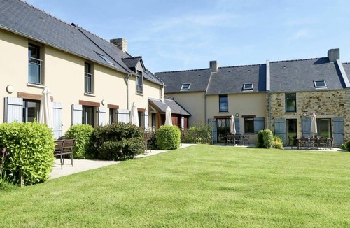 Cancale Apartment | 36 m² Apartment ∙ 2 bedrooms ∙ 6 guests