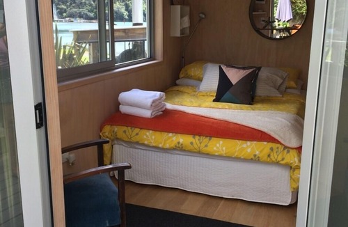 Tutukaka Apartment | 36 Steps to the Beach - 2 beautiful Cabins