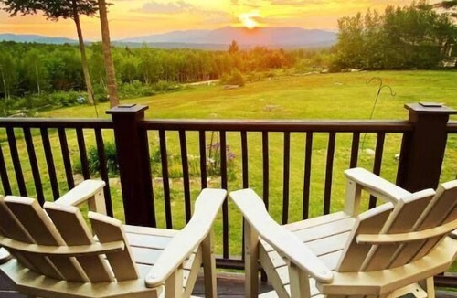 Greenwood Cabin | 360 Degree Mountain Views- Where Sunsets Steal the Show. Dog Friendly