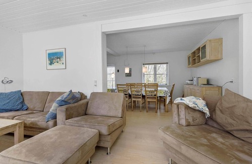 Pedersker House | 3694 Nexø - Brandsgårdsvejen 7