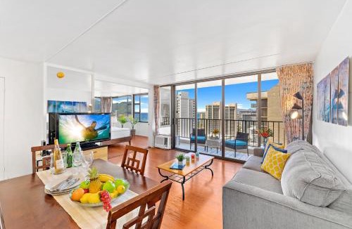 Waikiki Apartment | 36Fl with Ocean View, Mins to Waikiki Beach, Parking