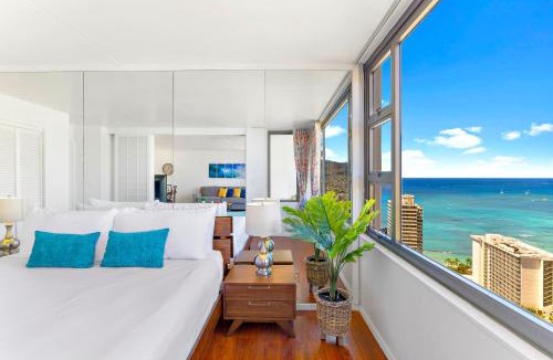 Waikiki Apartment | 36Fl with Ocean View, Mins to Waikiki Beach, Parking
