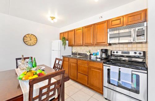 Waikiki Apartment | 36Fl with Ocean View, Mins to Waikiki Beach, Parking