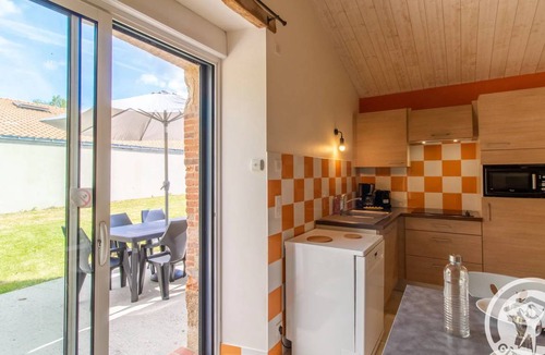 Saint-Christophe-du-Bois House | 37 m² House ∙ 1 bedroom ∙ 4 guests