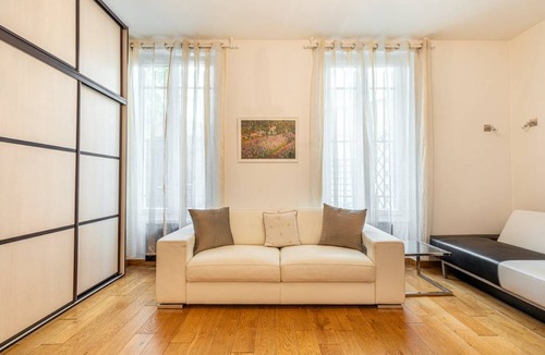 Arsenal Apartment | 37 m² Apartment ∙ 2 guests