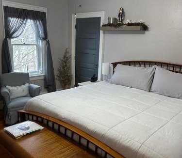 Wellsboro Bed & Breakfast | 37 Oak Ridge House