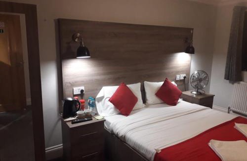 Cranbrook House | 371 Cranbrook Rd IG2