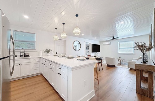 Bradenton Cottage | 3716 7th Ave W