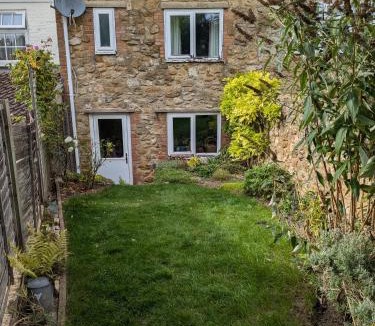 Faringdon Bed & Breakfast | 38, Ferndale Street