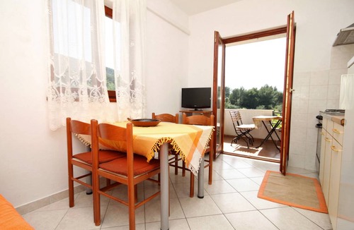 Stari Grad Apartment | 38 m² Apartment ∙ 2 bedrooms ∙ 3 guests