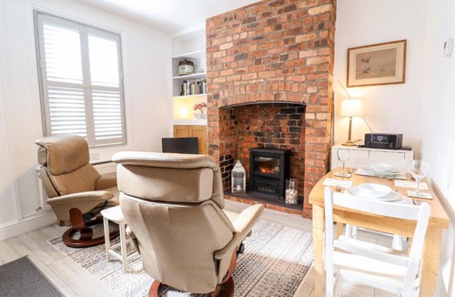 Llangollen House | 38 Market Street