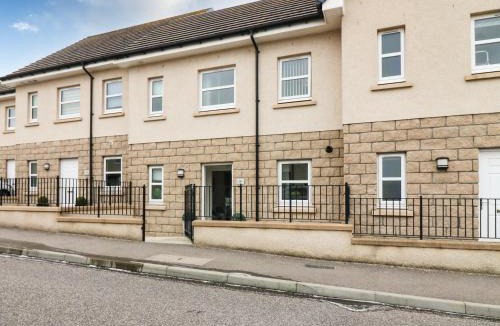 Elgin House | 38 The Views