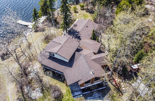 Kenora Cottage | 3800 sq.ft. Lakefront Home on Black Sturgeon