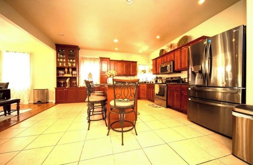 Roxborough House | 389A) Luxarious beautiful house!