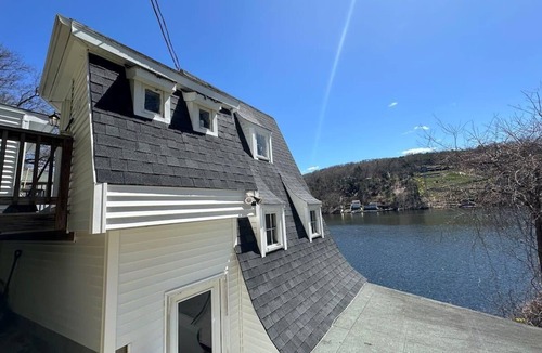 South Britain Apartment | #38b *The Getaway* with a view.