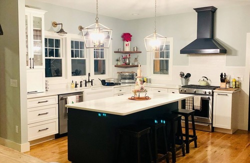 Huletts Landing House | 39- 5 Star Reviews on AirB, No Cleaning Fee, New Everything, CAC & Walk to Water