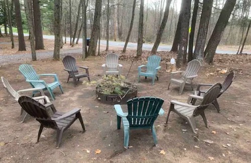Glenfield House | 39' Beautiful Camper With private yard