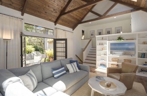 Northeast Carmel House | 3937 Trailside Retreat home