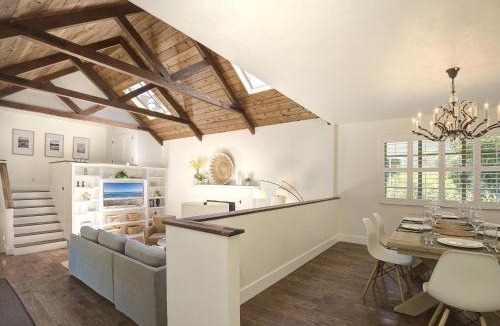 Northeast Carmel House | 3937 Trailside Retreat home