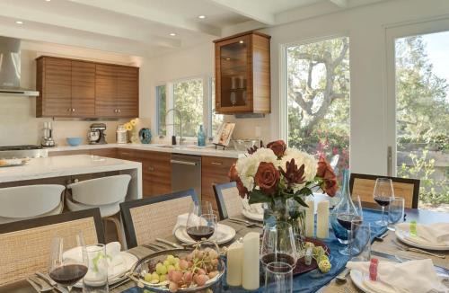 Northwest Carmel House | 3954 Lilli Pad