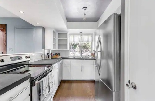 Scenic View West Condo | 3b2b Hidden Oasis in the Hills-Close to Downtown