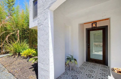 Scenic View West Condo | 3b2b Hidden Oasis in the Hills-Close to Downtown