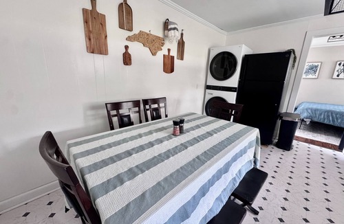 Eden House | 3bd/1bth Hidden Gem, Fast Wifi, Outdoor Space