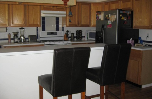 Northwest Heights House | 3bd/2.5bath Coors And I-40 Convenient Freeway Access