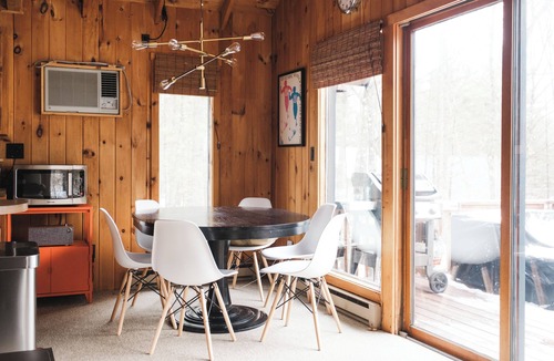 Jay Cabin | 3bd 2ba Cabin with Hot Tub & Fireplace