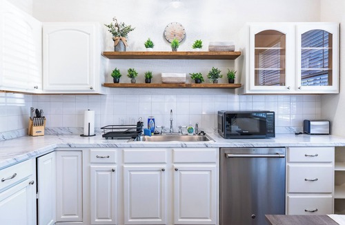 Greenville House | 3BD/2BA Dedicated Workspace, King Bed, Pets Welcome