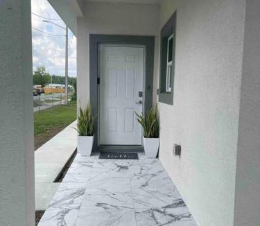 New Malibu Villa | 3BD/2BTH Home Near Downtown Orlando