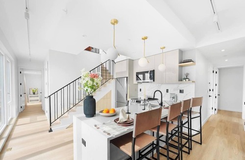 Greenpoint House | 3bd/3bath Penthouse with balcony