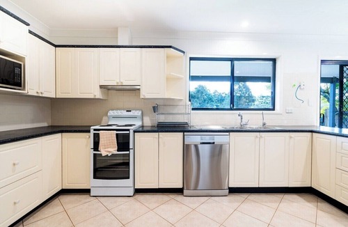 Mount Hunter House | 3BD Exclusive Manor Retreat Farm