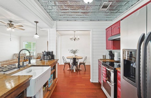 McKinney House | 3BD Farmhouse Country Living - Pool, Patio, Firepit