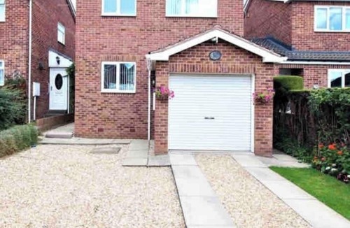 Ridgeway House | 3BD Home in South Yorkshire