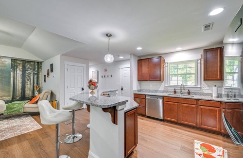 Paw Creek Cottage | 3BD House W/quiet Living, City Access: 6Mi to Dtwn