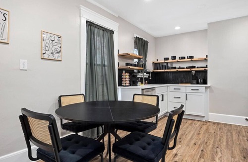 Peoria House | 3BD Retreat 5 Min from OSF | Extended Stay Ready