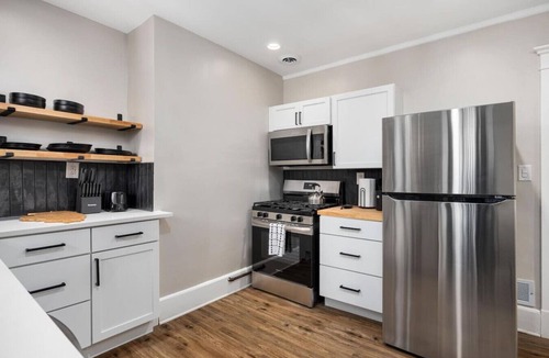 Peoria House | 3BD Retreat 5 Min from OSF | Extended Stay Ready