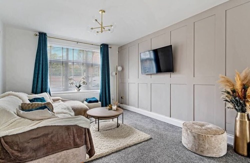 Walkden House | 3BD Retreat Boothstown Manchester