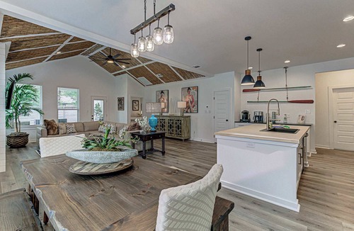 Cottonwood Shores House | 3BD Retreat for 6 Near Lake LBJ with Fire Pit & Patio